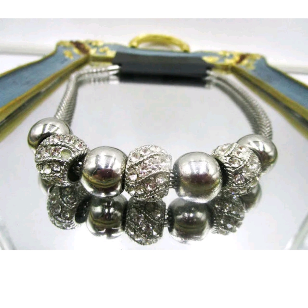 New silver beaded necklace